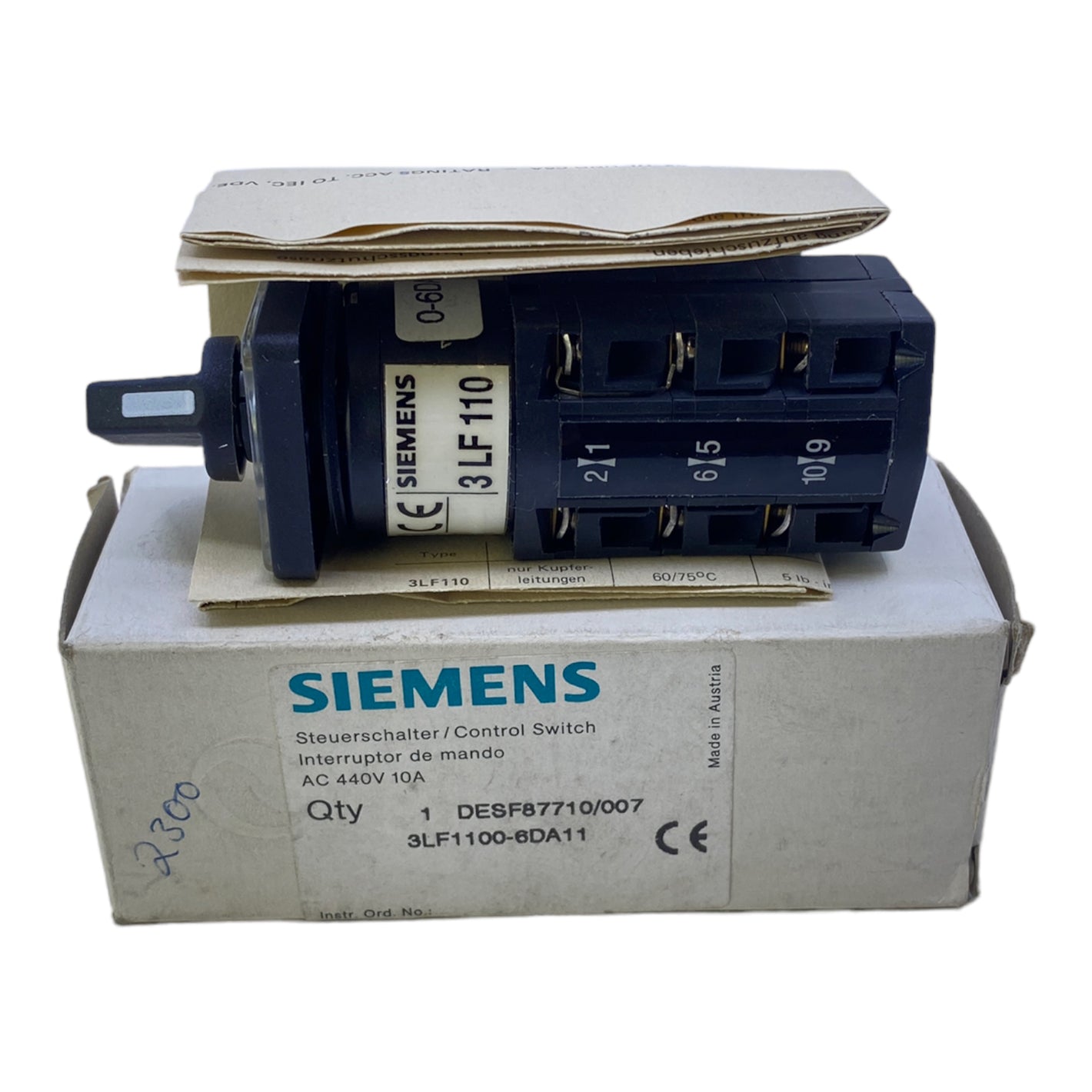 Siemens 3LF1100-6DA11 control switch 440V AC 10A 