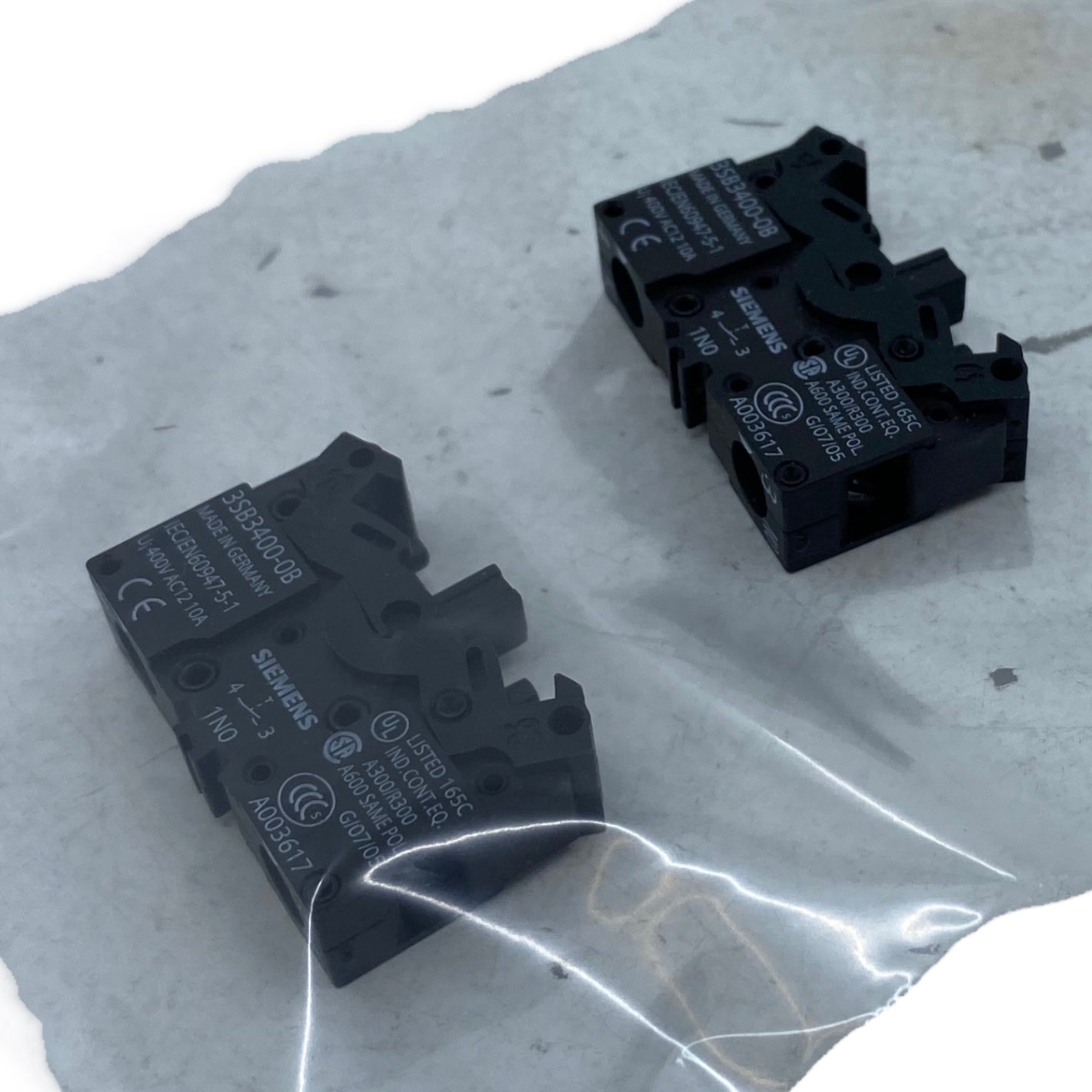 Siemens 3SB3400-0B switching element with 1 switching element PU: 2 pieces 